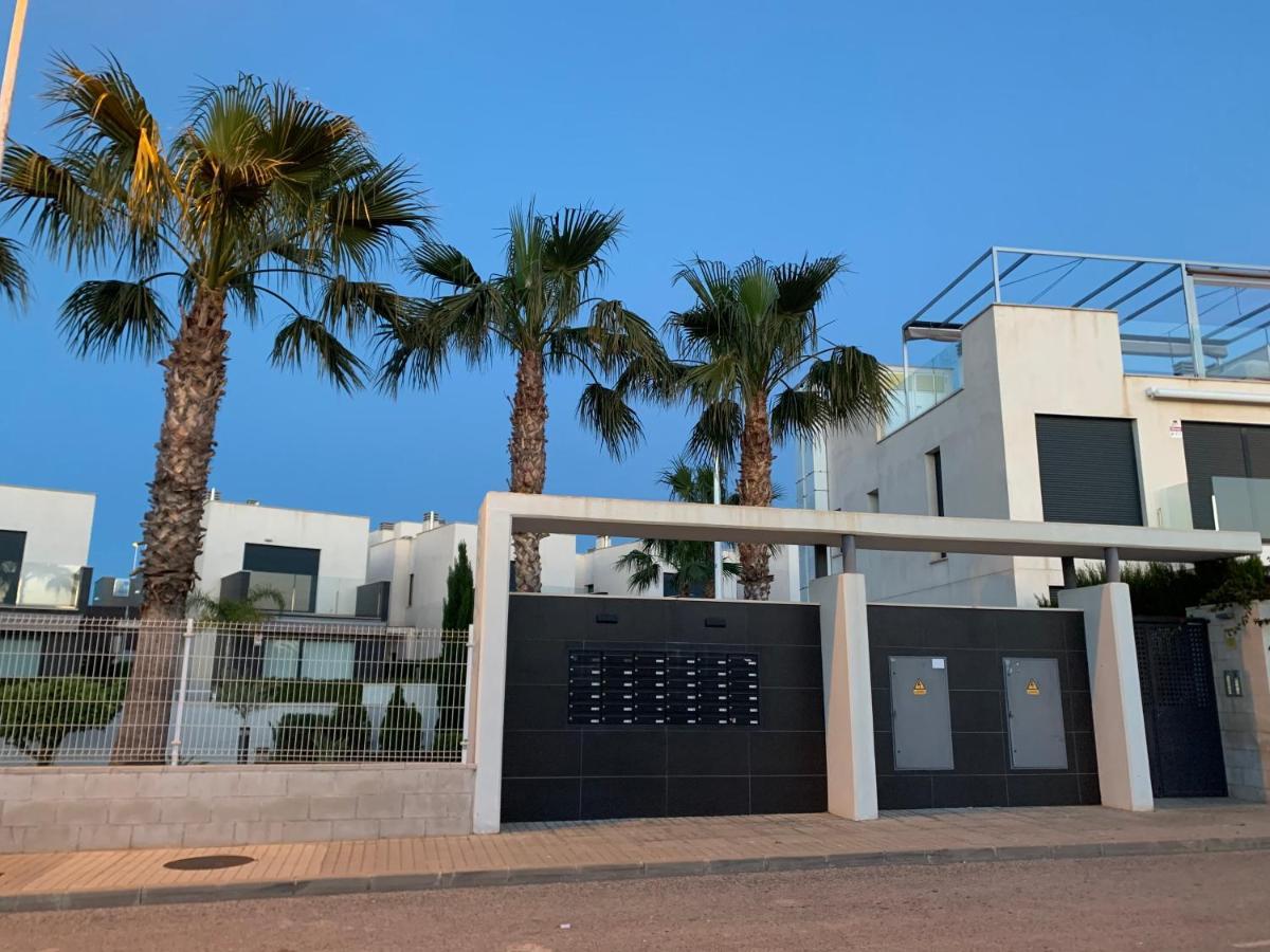 Punta Prima Villa 3 Bedrooms And Solarium Sea View Torrevieja Exterior photo