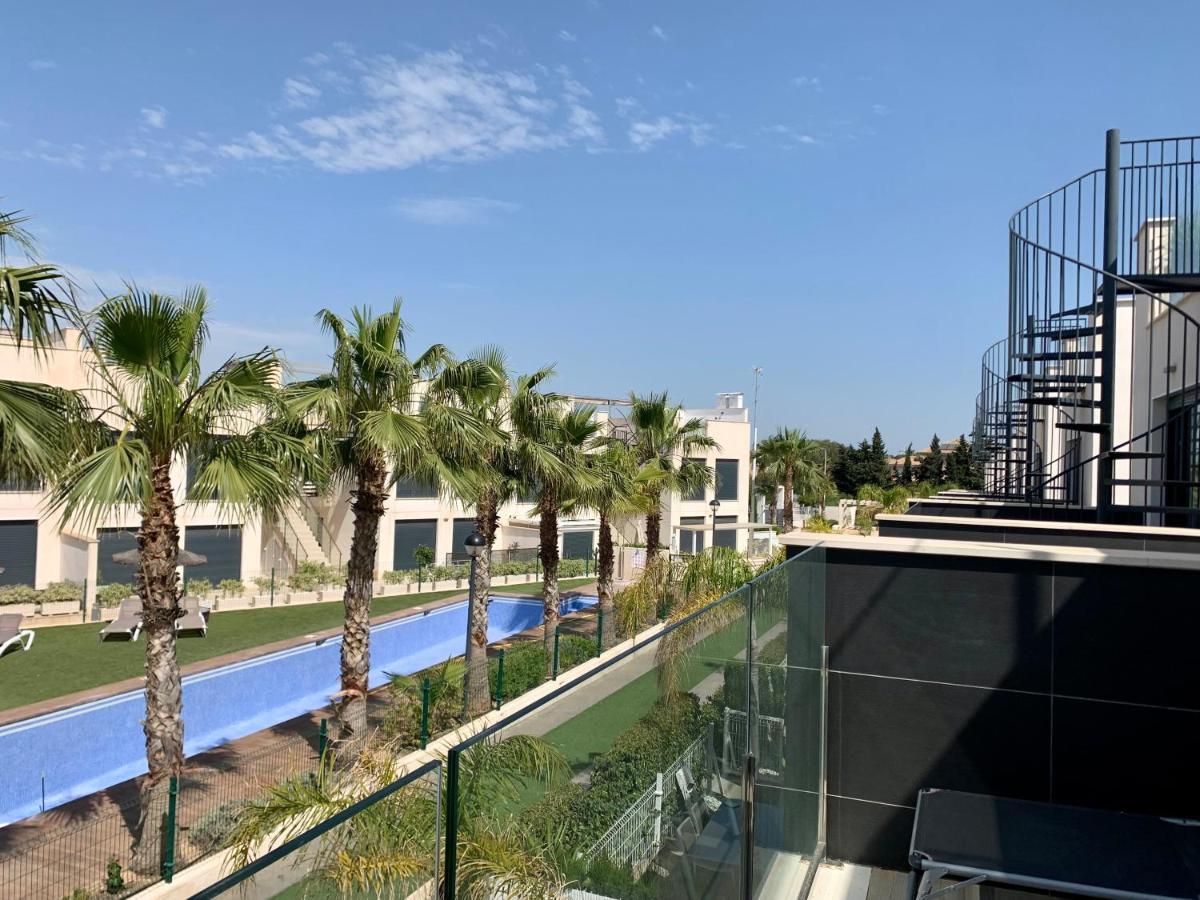 Punta Prima Villa 3 Bedrooms And Solarium Sea View Torrevieja Exterior photo